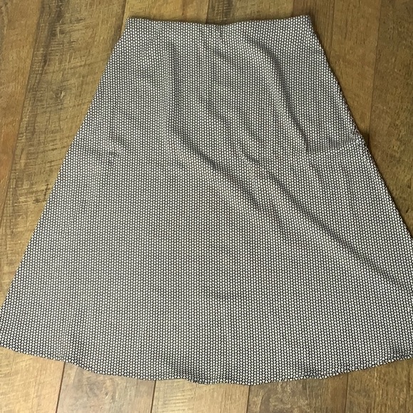 Ann Taylor black and white circle skirt - Picture 2 of 7